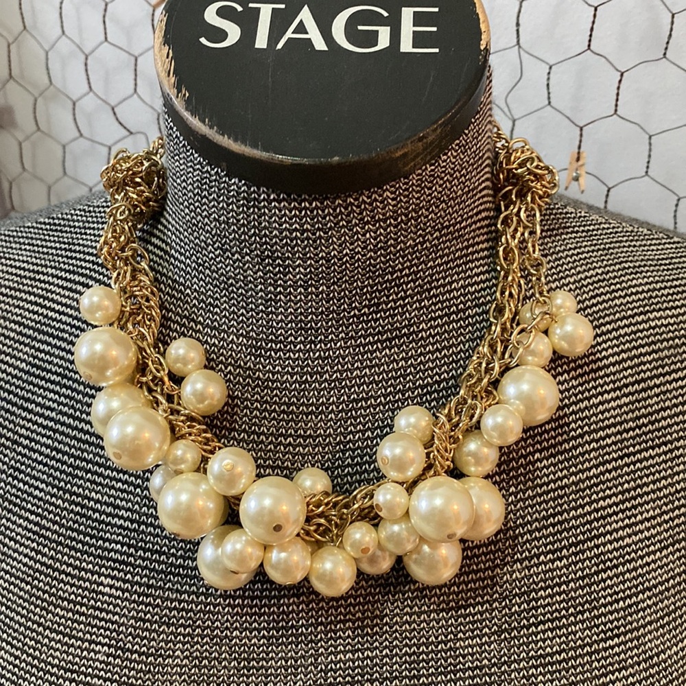 Statement necklace